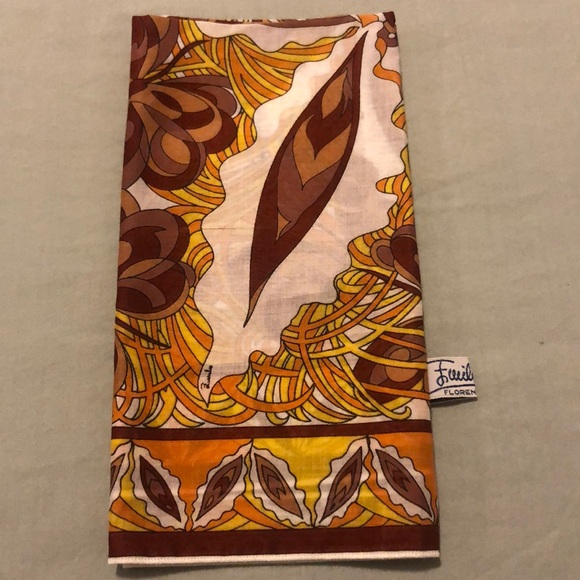 Emilio Pucci Accessories - 💕Emilio Pucci scarf💕